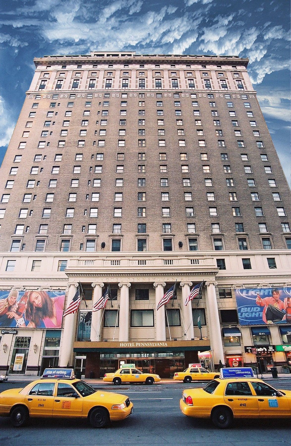 Hotel Pennsylvania Ню Йорк Екстериор снимка