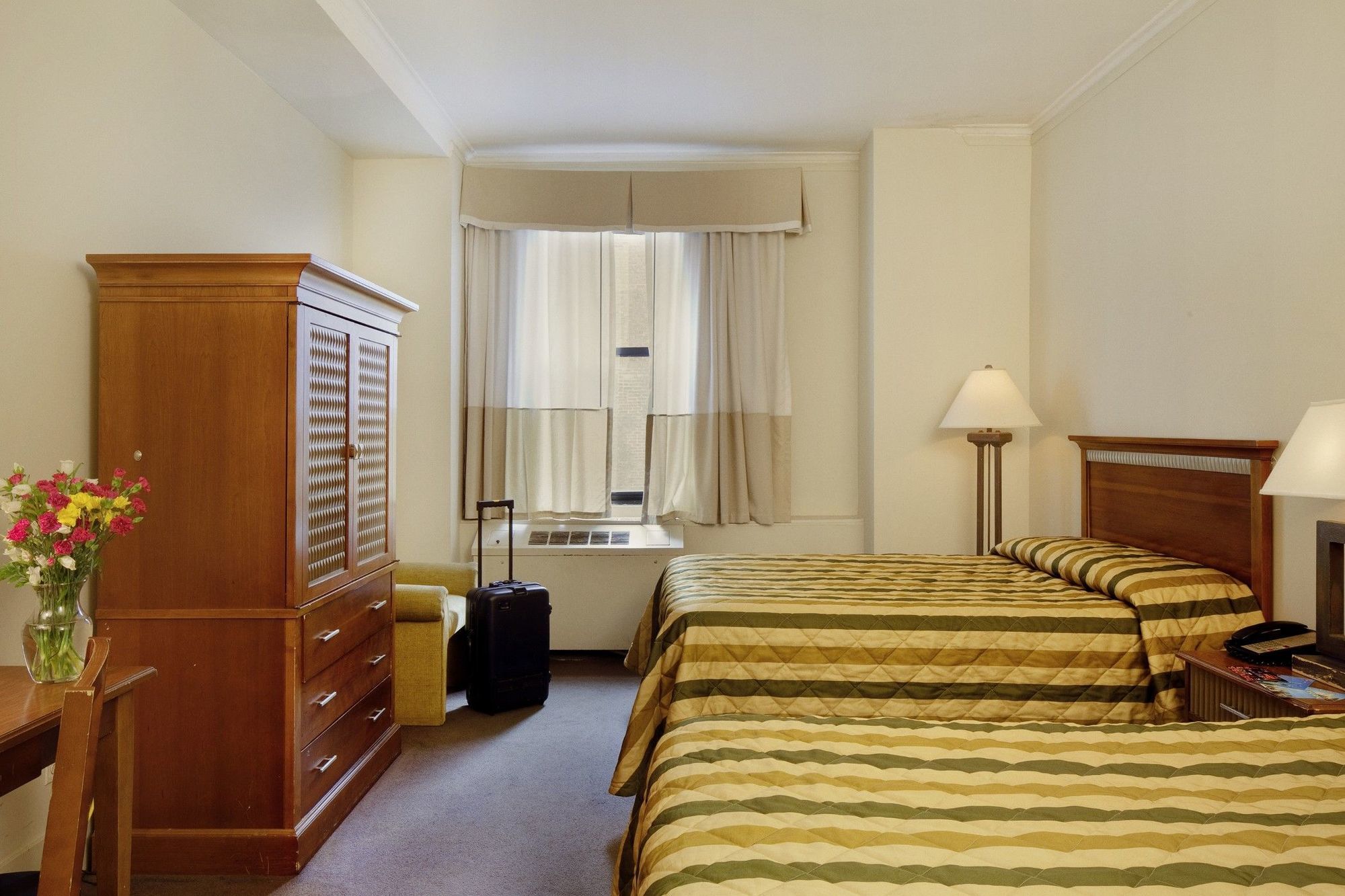 Hotel Pennsylvania Ню Йорк Екстериор снимка