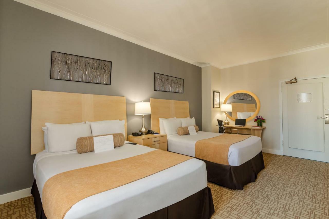 Hotel Pennsylvania Ню Йорк Екстериор снимка